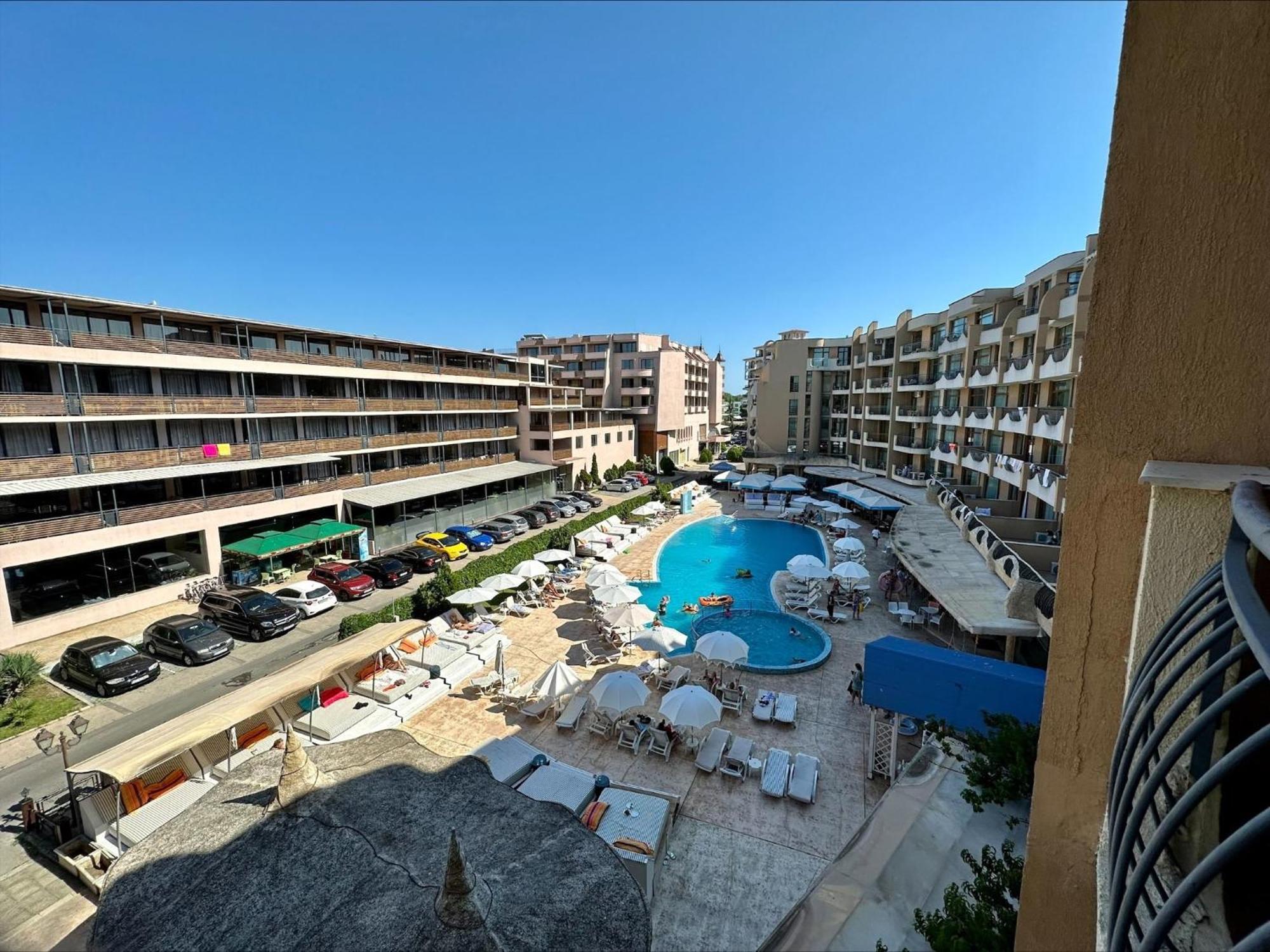 Grenada - Menada Apartments Slântsjev Brjag Eksteriør bilde